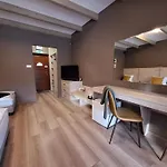 Stajnia Gostar Hotel apartamentowy Jelenia Góra