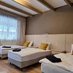 Stajnia Gostar Hotel apartamentowy