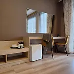Hotel apartamentowy Stajnia Gostar 3*