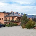 Stajnia Gostar Hotel apartamentowy Jelenia Góra