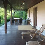 Stajnia Gostar 3*