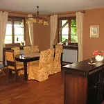Hotel apartamentowy Stajnia Gostar