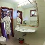 Hotel apartamentowy Stajnia Gostar