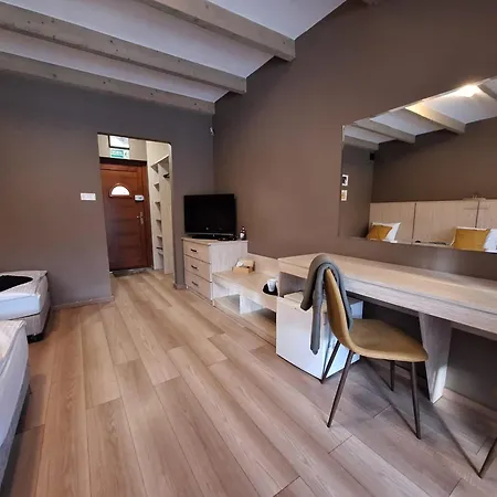 Stajnia Gostar Apart-hotel Jelenia Góra
