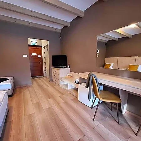 Stajnia Gostar Apart-hotel 3*