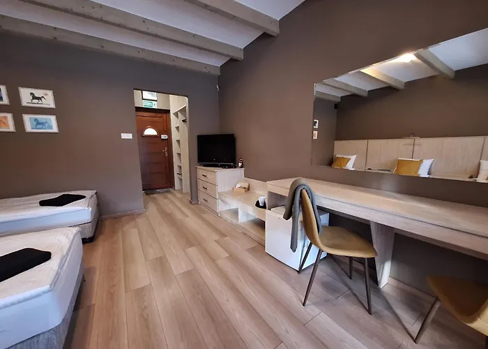 Stajnia Gostar Apart-hotel Jelenia Góra